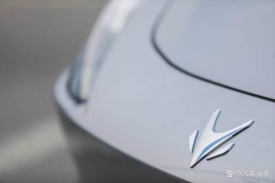 老將張國(guó)富接棒極狐法人，電器輔件銷售經(jīng)驗(yàn)?zāi)芊駷槠放茮_高“撐腰”？